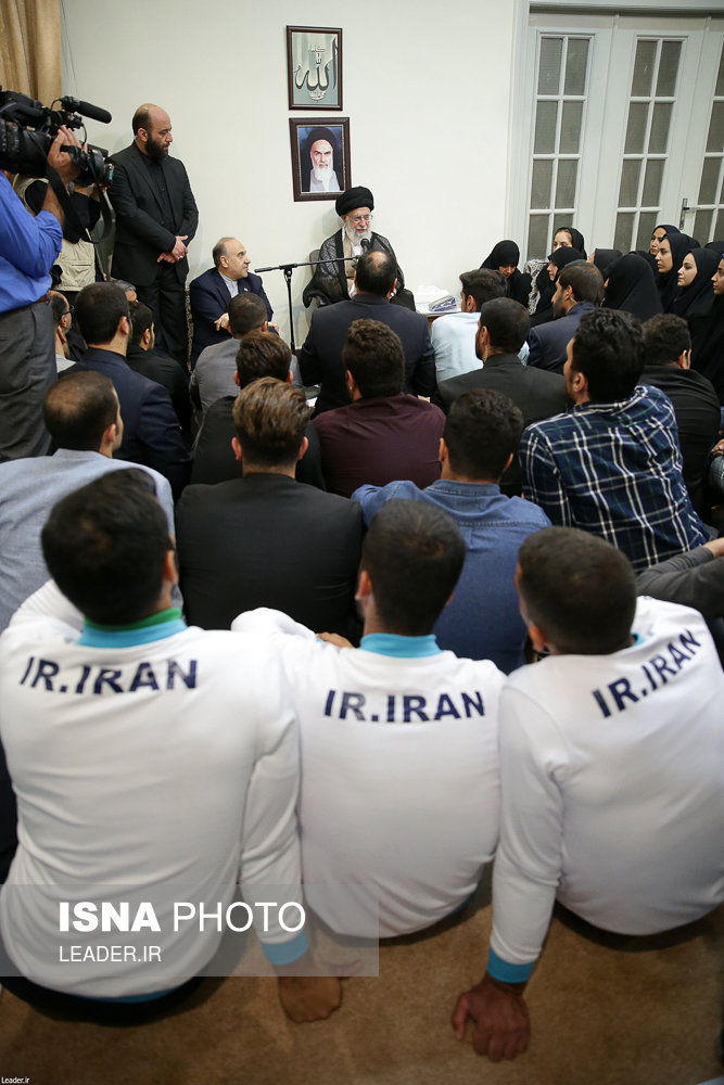 دیدار جمعی از مدال آوران ایران در بازی‌های آسیایی با مقام معظم رهبری