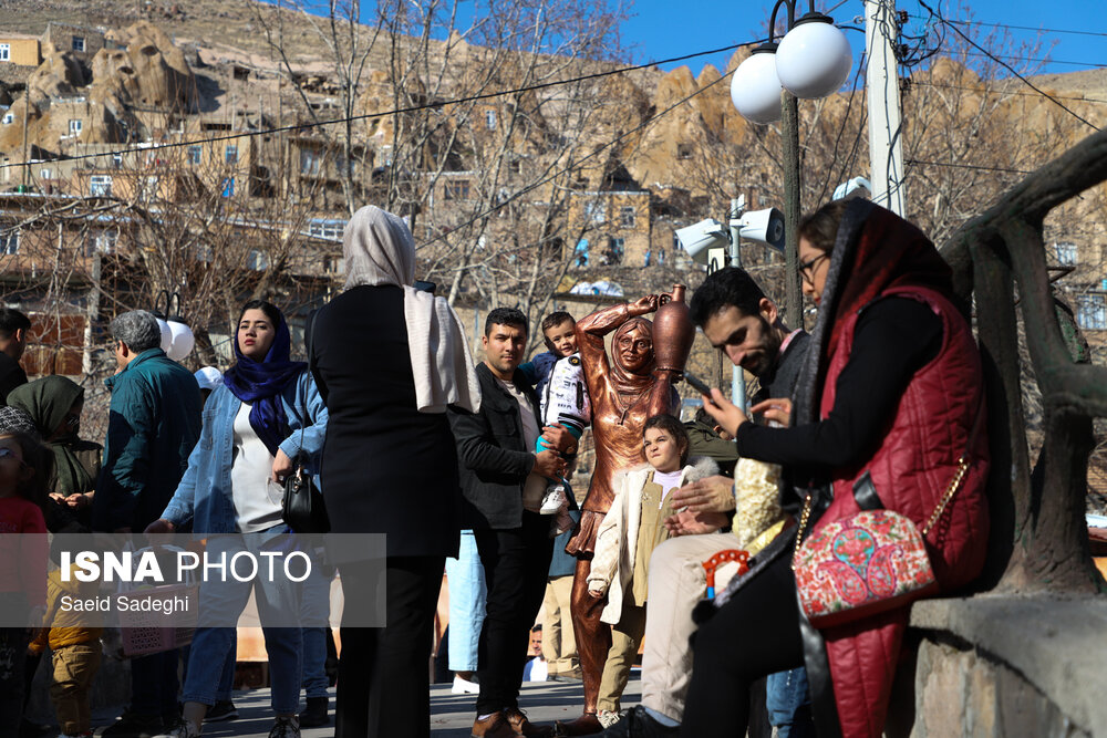 مسافران نوروزی در روستای تاریخی کندوان - آذربایجان شرقی